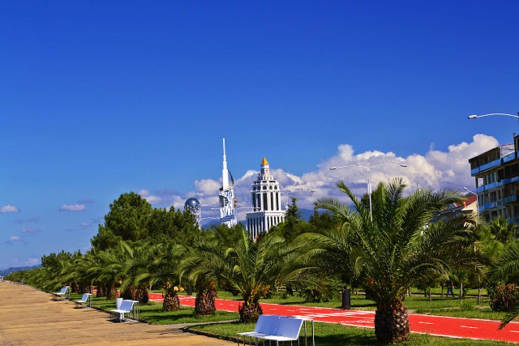 Ferienwohnung Olympic Batumi Exterior foto